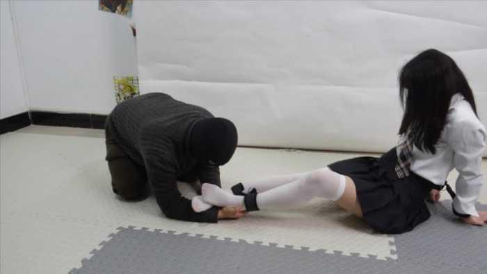 【爱秀套图】【第5风格】入室捆绑00后白丝脚 YC-241129-2