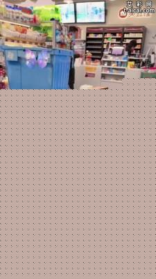 【爱秀套图】超市里当着众人公开调教学生 JS241222-24
