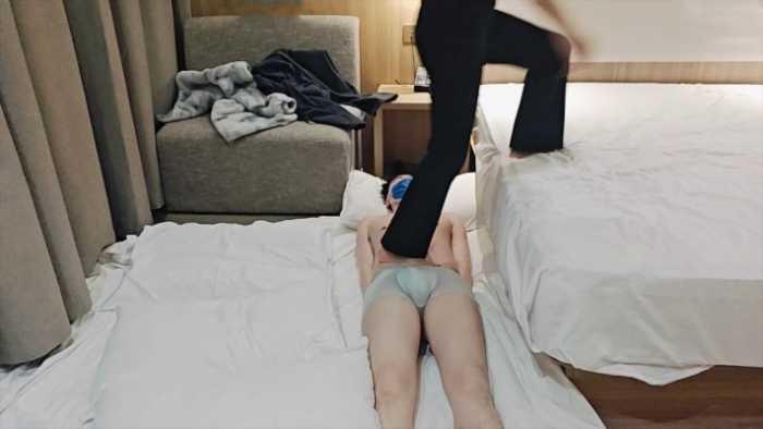 【网盘】【啦啦啦】新开发的学生s爬山后超暴力跳踩 ACYC-4127