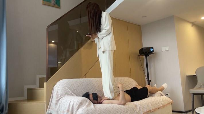 【网盘】【黑丝诱惑】素人篇：某医院护士彤彤白领职业装调教狗奴 YC-240824-3