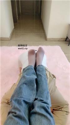 【网盘】【佳佳】踩踏碾压脚奴 JS241022-11