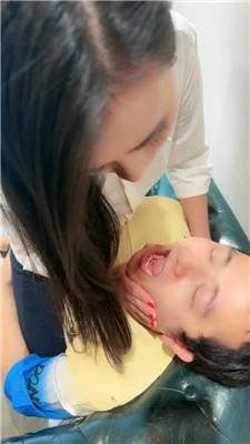 【网盘】【爱丽丝】茶室女老板诱导顾客做奴 bf46104