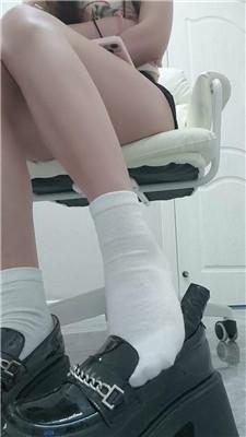 【网盘】【梨柚冰】白袜羞辱 JS241022-19