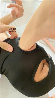 【网盘】【艾黎】跪舔裸足白棉袜/踩踏/喝圣水 JS241023-17