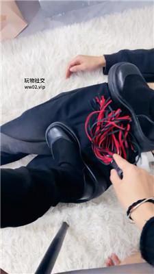 【网盘】【沐沐大大】碾压踩狗爪/清理长靴/掐乳鞭打 bf46156