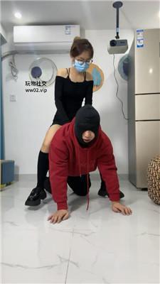 【网盘】【素人挖掘机】抽耳光/舔皮鞋及膝袜/骑马踩踏/臭脚捂脸 bf46215