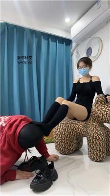 【网盘】【素人挖掘机】抽耳光/舔皮鞋及膝袜/骑马踩踏/臭脚捂脸 bf46215