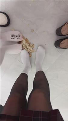 【网盘】【兔兔酱】JK黑白双煞食物踩踏 JS241026-19