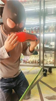 【网盘】【咩祖】狗舌清理高跟/跪舔肉丝脚/骑狗背 bf46281