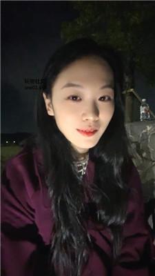 【网盘】【绵绵】深夜户外遛狗恋足舔 JS241028-33