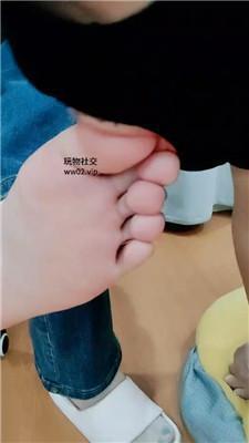 【网盘】【拽拽】高跟肉丝脚恋足舔 JS241029-9