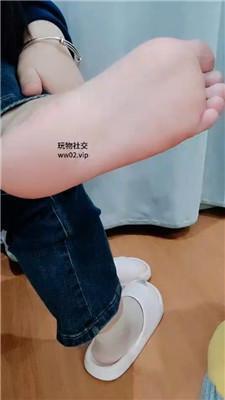 【网盘】【拽拽】高跟肉丝脚恋足舔 JS241029-9