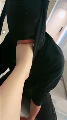 【网盘】【乔妹儿】闻舔黑丝高跟/啃吃脚丫/舔马桶 JS241031-22