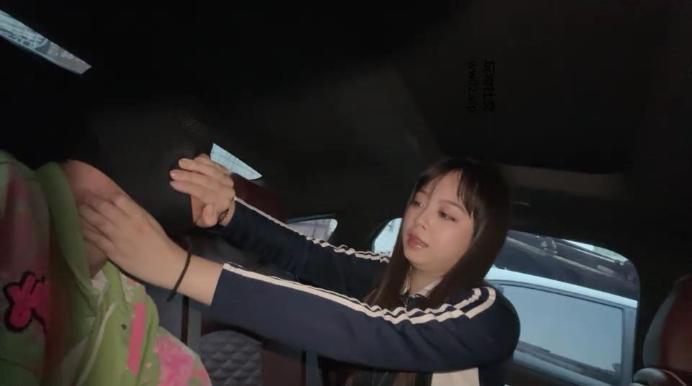 【网盘】【狗哥】开发运动女神长筒白袜虐 bf46477