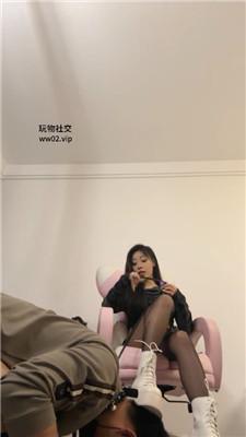 【网盘】【莫吉托】短靴黑丝踩虐/重度鞭打/虐乳喂口水 bf46545