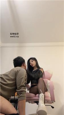 【网盘】【莫吉托】短靴黑丝踩虐/重度鞭打/虐乳喂口水 bf46545