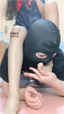 【网盘】【鹿可】可爱学生-白丝舔/吮吸脚趾/脚深喉/坐脸窒息 bf46674