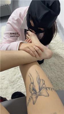 【网盘】【沐沐大大】母畜-闺蜜下跪说想舔脚 JS241107-7