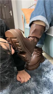 【网盘】【萝卜俱乐部】家奴生活化伺候夫妻主 JS241108-9