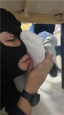 【网盘】【精神小妹】桌底视角-舔脏鞋原味棉袜/全体重跳踩 bf46744