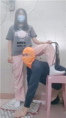 【网盘】【奇了怪了】白袜踩虐/鞭打/坐脸窒息 JS241108-16