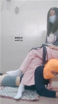 【网盘】【奇了怪了】白袜踩虐/鞭打/坐脸窒息 JS241108-16