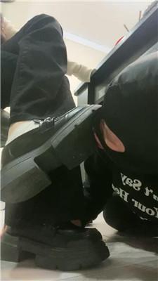 【网盘】【Ease殿下】双S-桌底视角-雪地靴踩踏喂食 JS241108-21