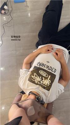 【网盘】【了了的】掐乳坐脸窒息/肉丝脚踩虐/喝洗脚奶 bf46789