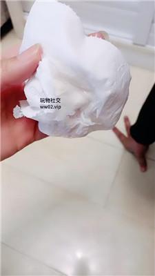 【网盘】【美柠】嘴洗丝袜/喝圣水/吃厕纸 bf46738