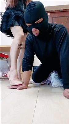 【网盘】【美柠】嘴洗丝袜/喝圣水/吃厕纸 bf46738