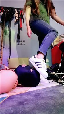 【网盘】【美柠】掐脖坐脸窒息/贝壳头踩/强制闻鞋 bf46772