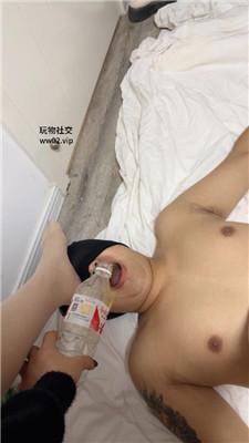 【网盘】【瑶瑶】脚插嘴/跪舔长靴肉丝/喂圣水 bf46803