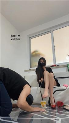 【网盘】【梓晨大大】御姐S-玉足诱惑/脚下踩踏喂食 JS241109-16