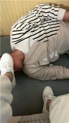 【网盘】【刘二狗】开发站街女小白鞋短丝虐 JS241110-16