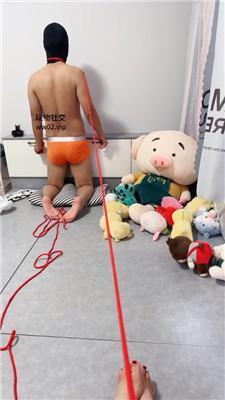 【网盘】【恩恩】舔圣水/绳子当狗链/玉足踩虐 JS241112-12