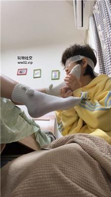 【网盘】【cc大人】羞涩舔素人的臭脚丫 JS241112-27