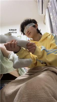 【网盘】【cc大人】羞涩舔素人的臭脚丫 JS241112-27