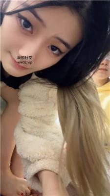 【网盘】【cc大人】羞涩舔素人的臭脚丫 JS241112-27