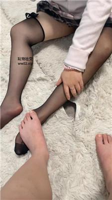 【网盘】【小凤梨】裸足踩你们的女神犬 bf49933