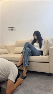 【网盘】【白鹭】素人S-跪舔高跟/抽耳光/转胯骑马/踩踏 bf49912