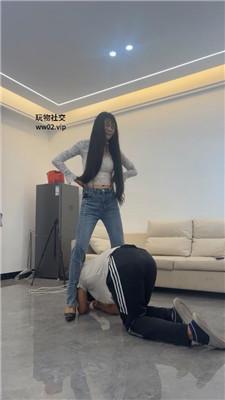 【网盘】【白鹭】素人S-跪舔高跟/抽耳光/转胯骑马/踩踏 bf49912