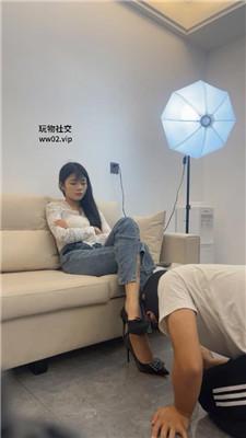 【网盘】【白鹭】素人S-跪舔高跟/抽耳光/转胯骑马/踩踏 bf49912