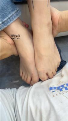 【网盘】【白鹭】素人S-跪舔高跟/抽耳光/转胯骑马/踩踏 bf49912