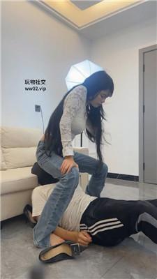 【网盘】【白鹭】素人S-跪舔高跟/抽耳光/转胯骑马/踩踏 bf49912