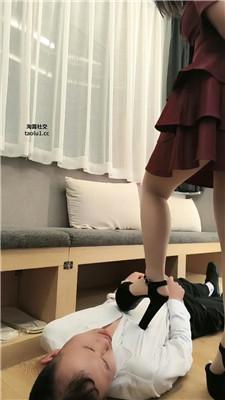 【网盘】【夏媛】高跟踩踏/喂口水/中指鄙视 bf49898