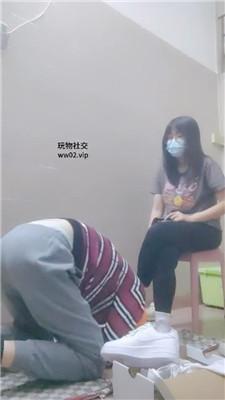 【网盘】【奇了怪了】鞭打/运动白袜踩虐 JS241112-52