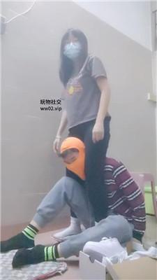 【网盘】【奇了怪了】鞭打/运动白袜踩虐 JS241112-52