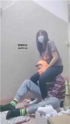 【网盘】【奇了怪了】鞭打/运动白袜踩虐 JS241112-52
