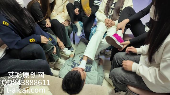 【网盘】『chnnsct1818』超臭！女学生们的群体臭脚折磨 YC-241107-5