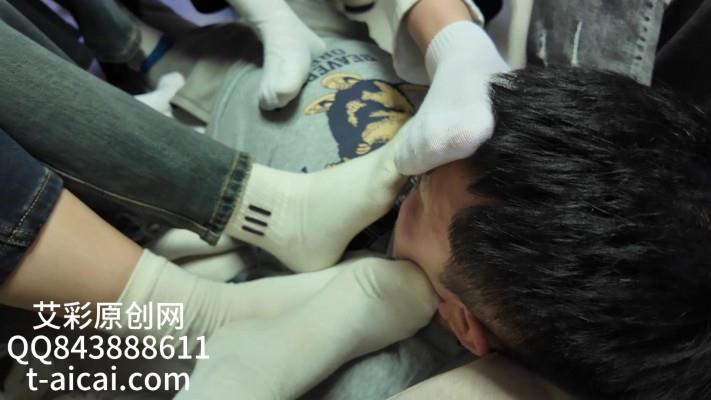 【网盘】『chnnsct1818』超臭！女学生们的群体臭脚折磨 YC-241107-5